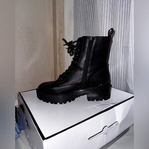 Guess Fearne black boots